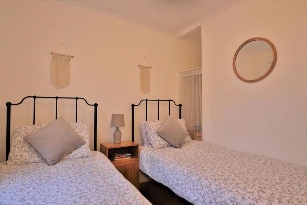 Cute Cottage 4 Mins From Cafes Station And Sea St Leonards-on-Sea Exterior photo